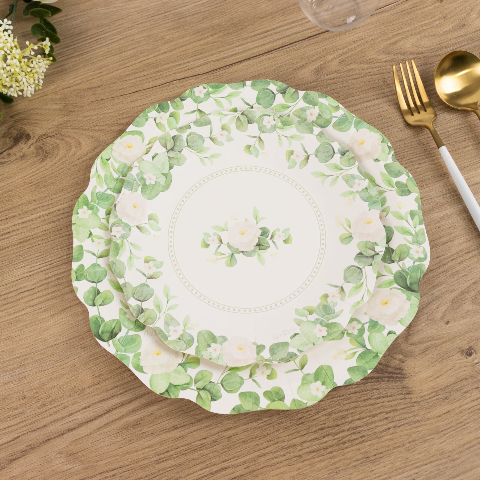 25-Pack Paper 8" Round Dessert Plates in White with Floral Greenery & Scalloped Edges - Disposable Appetizer Salad Plates for Rustic Weddings & Garden Brunches