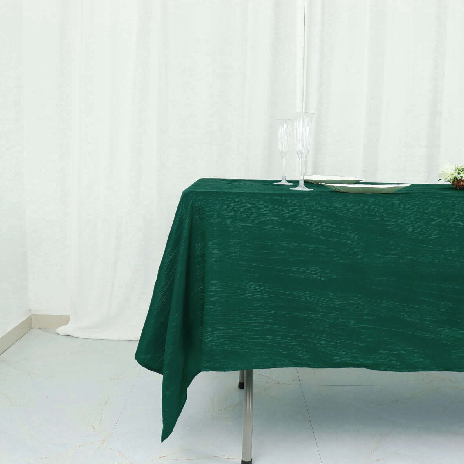 Taffeta 60"x102" Rectangle Tablecloth Hunter Emerald Green - Accordion Crinkle Table Cover