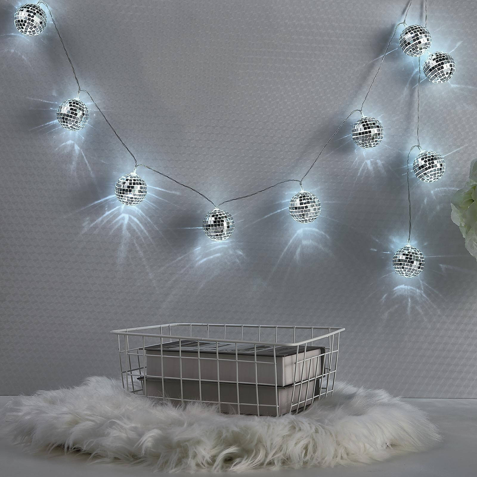 10 LED String Light Garland Silver Disco Mirror Ball Cool White - Battery Operated Decorative Lighting 6ft