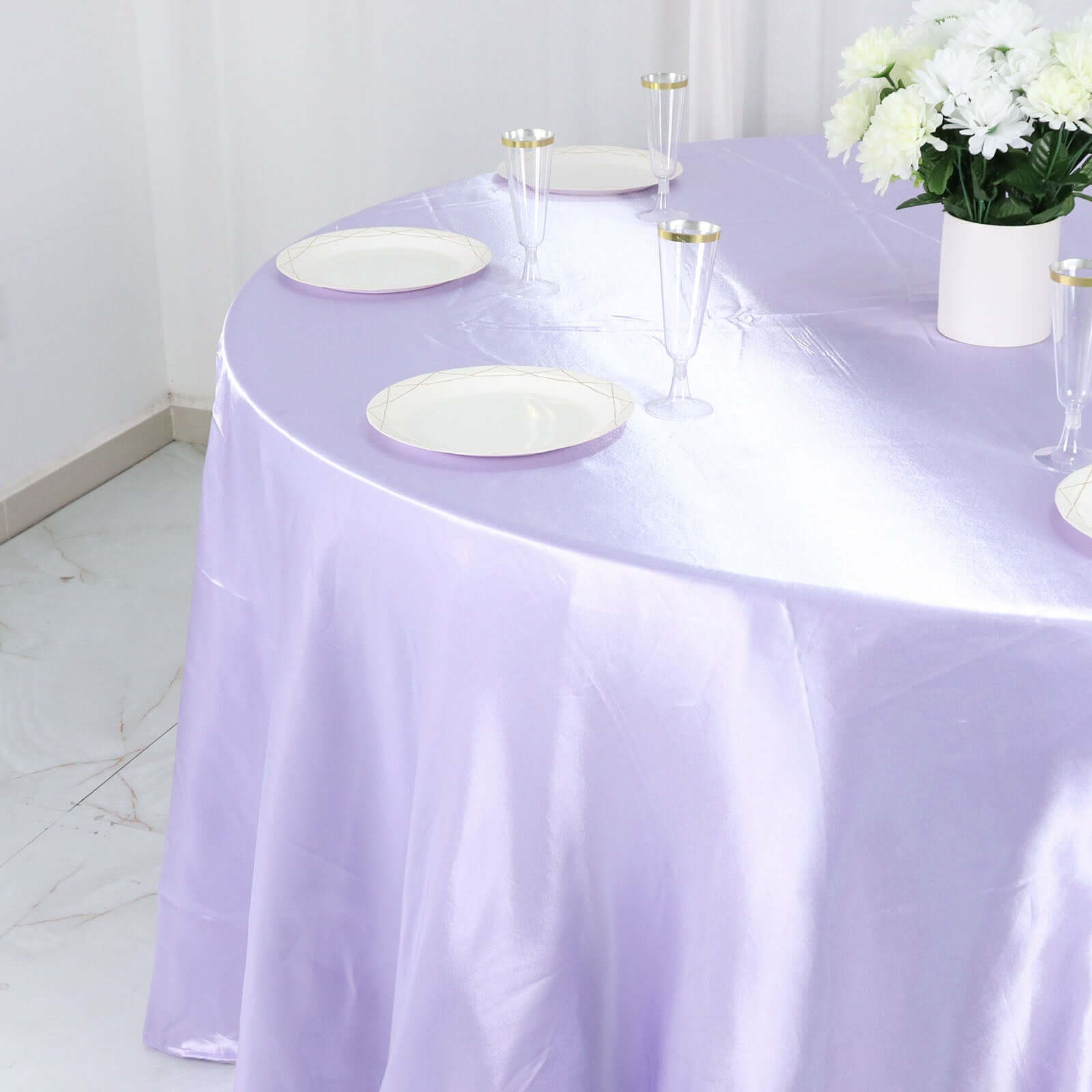 Satin 120" Round Tablecloth Lavender Lilac - Stylish Seamless Table Cover