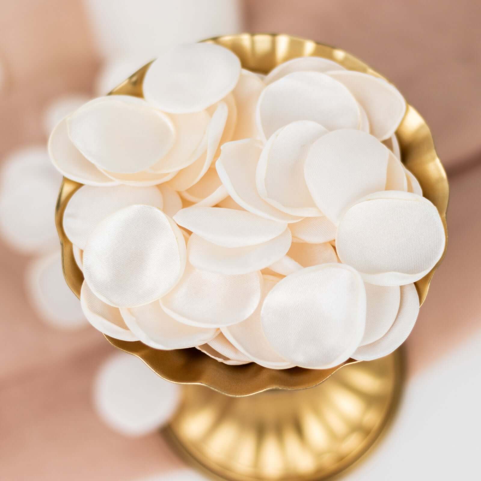 400-Pack Rose Petals Life-Like Flower Confetti Shiny Ivory Silk Round - Perfect for Event Tables 2"