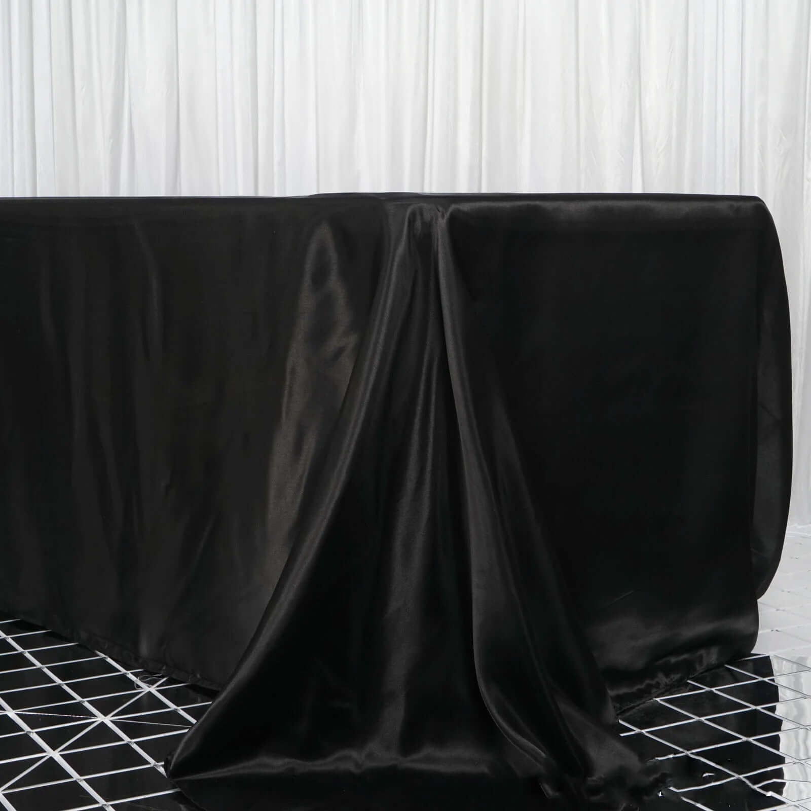 Satin Rectangular 90"x156" Tablecloth Black - Seamless Stylish Table Cover for Wedding & Event Decoration