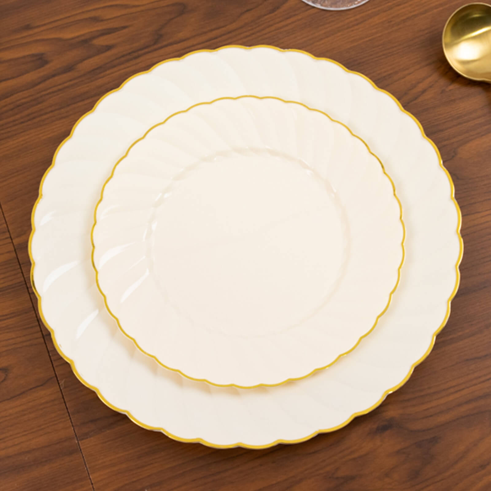 10-Pack Plastic 7.5" Round Salad Dessert Plates in Ivory with Gold Flair Rim - Disposable Party Plates