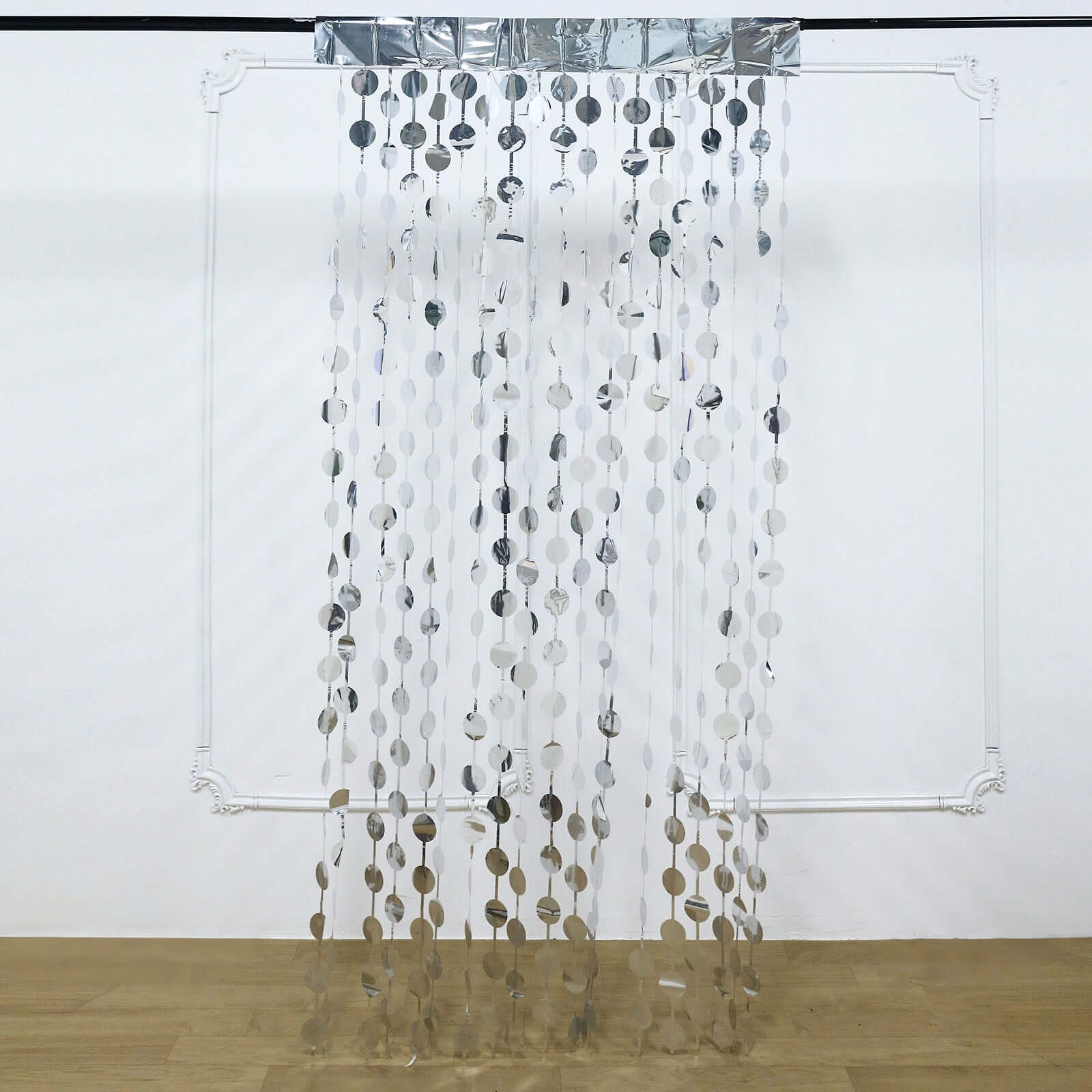 Silver Round Chain Foil Fringe Curtain Party Backdrop, Metallic Silver Tinsel Streamer Party Decor - Door Window Foil Curtain - 3ftx6.5ft