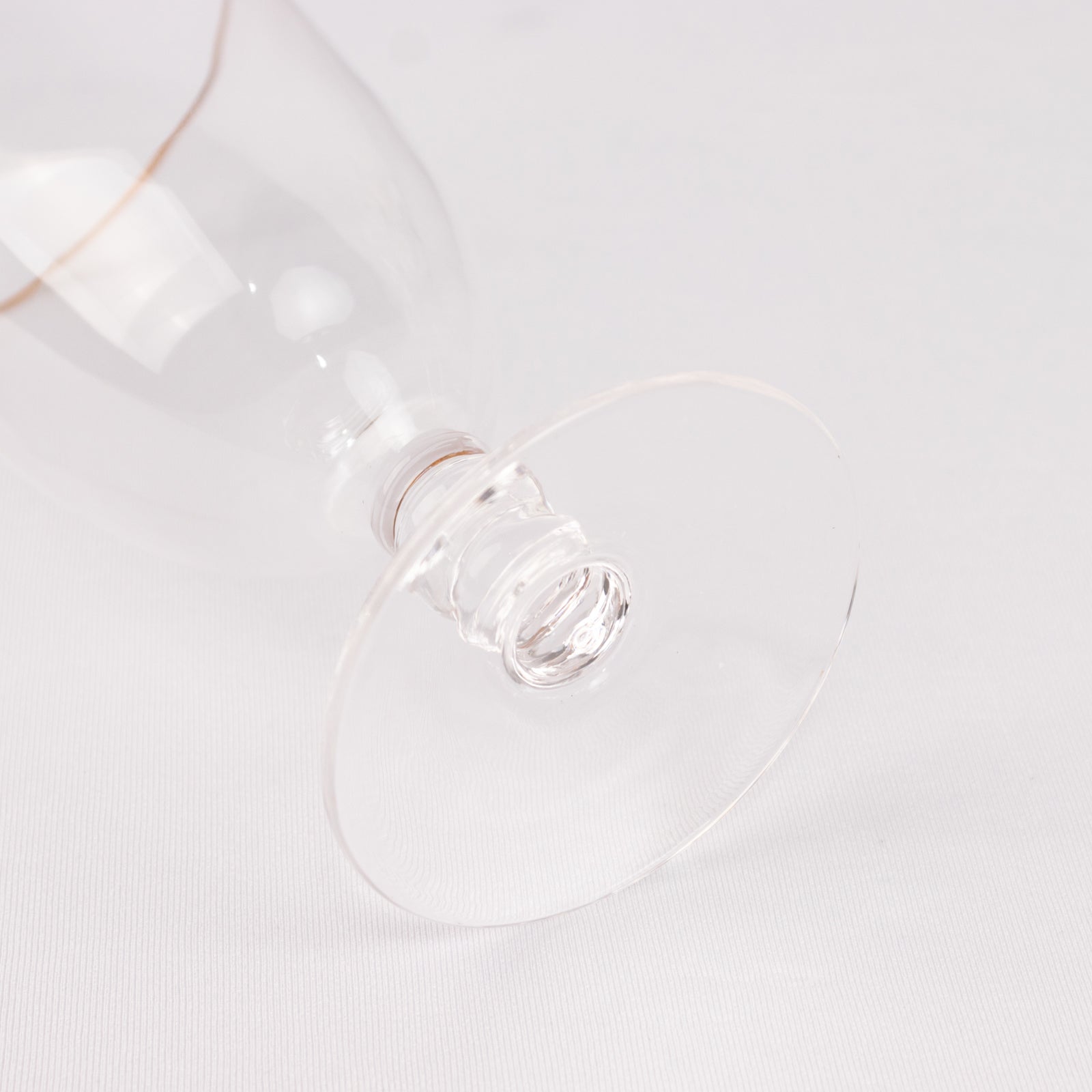 6-Pack Red Wine Glasses Clear Gold Rimmed Design with Short Beaded Stem - Chic Crystal Goblets for Drinks & Events 16oz 7"