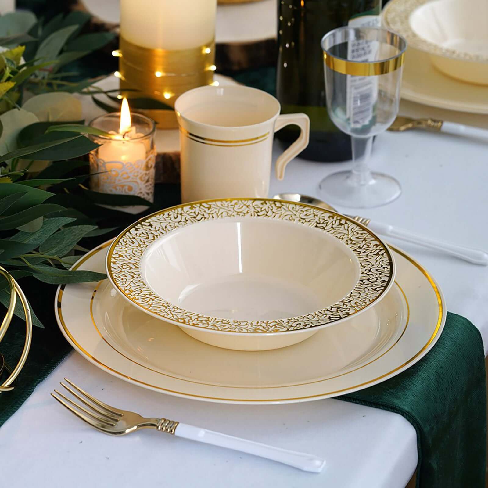10-Pack Plastic Dinner Plates Ivory with Très Chic Gold Rim - Disposable Party Plates for Gatherings 10"