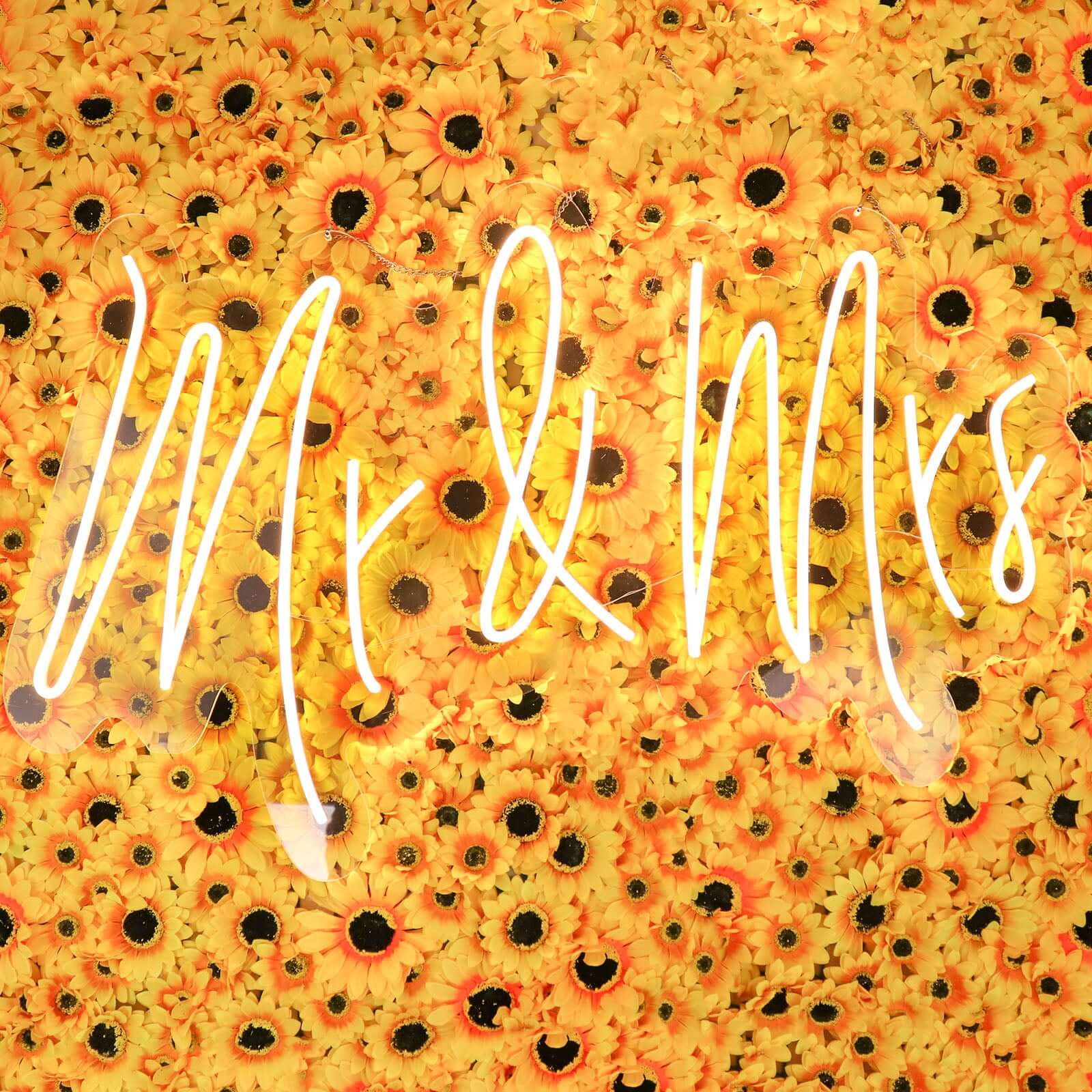 33" Mr and Mrs Neon Light Sign, LED Reusable Wall Décor Lights With 5ft Hanging Chain