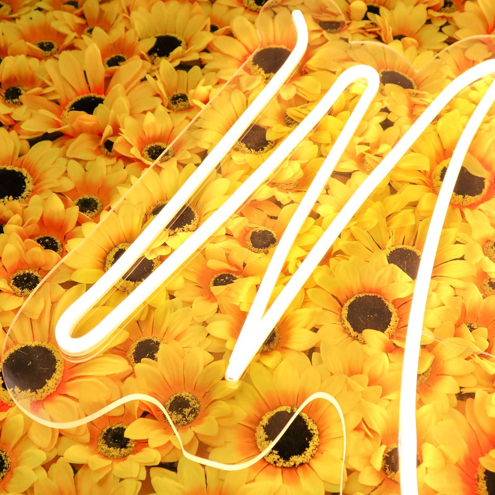 33" Mr and Mrs Neon Light Sign, LED Reusable Wall Décor Lights With 5ft Hanging Chain