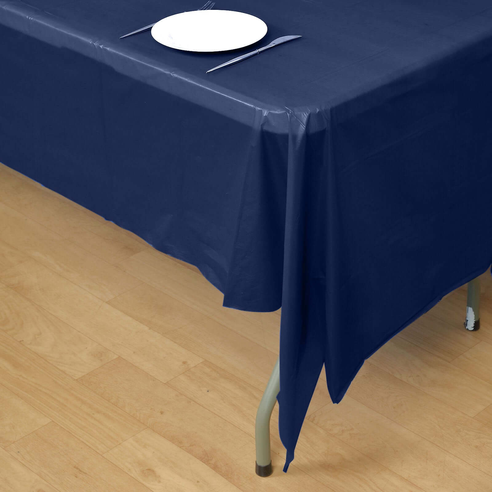 5-Pack Plastic Table Covers Navy Blue Rectangle - Reliable PVC Disposable Covers for Gatherings 54"x108"