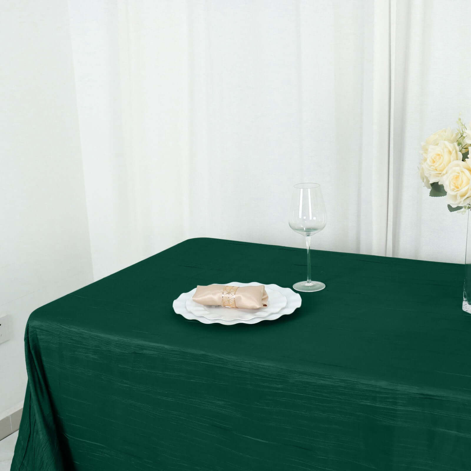 Taffeta 90"x156" Rectangle Tablecloth Hunter Emerald Green - Accordion Crinkle Seamless Table Cover
