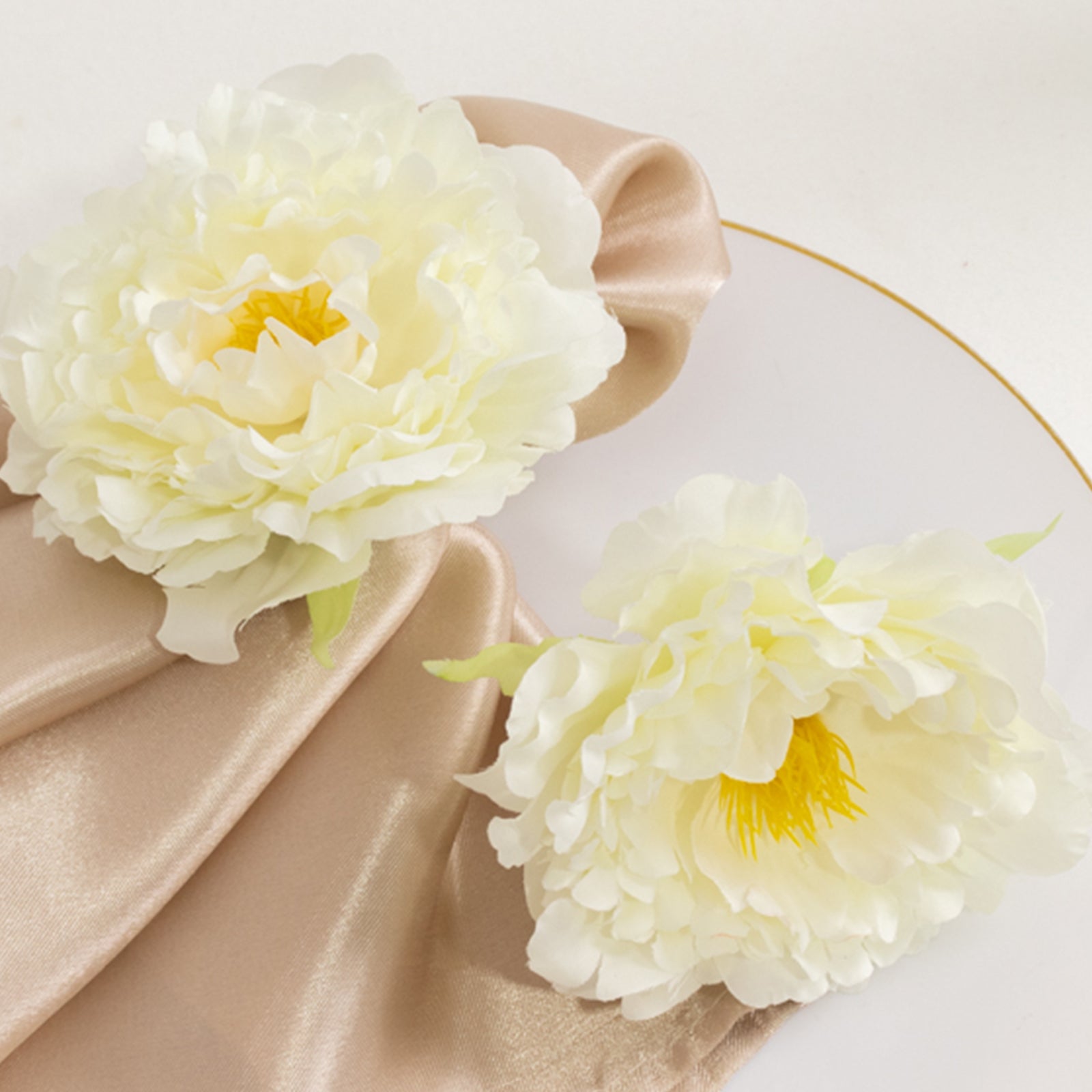 4-Pack Napkin Holders with Silk Peony Flower – Ivory Floral Napkin Rings for Dining Table Settings