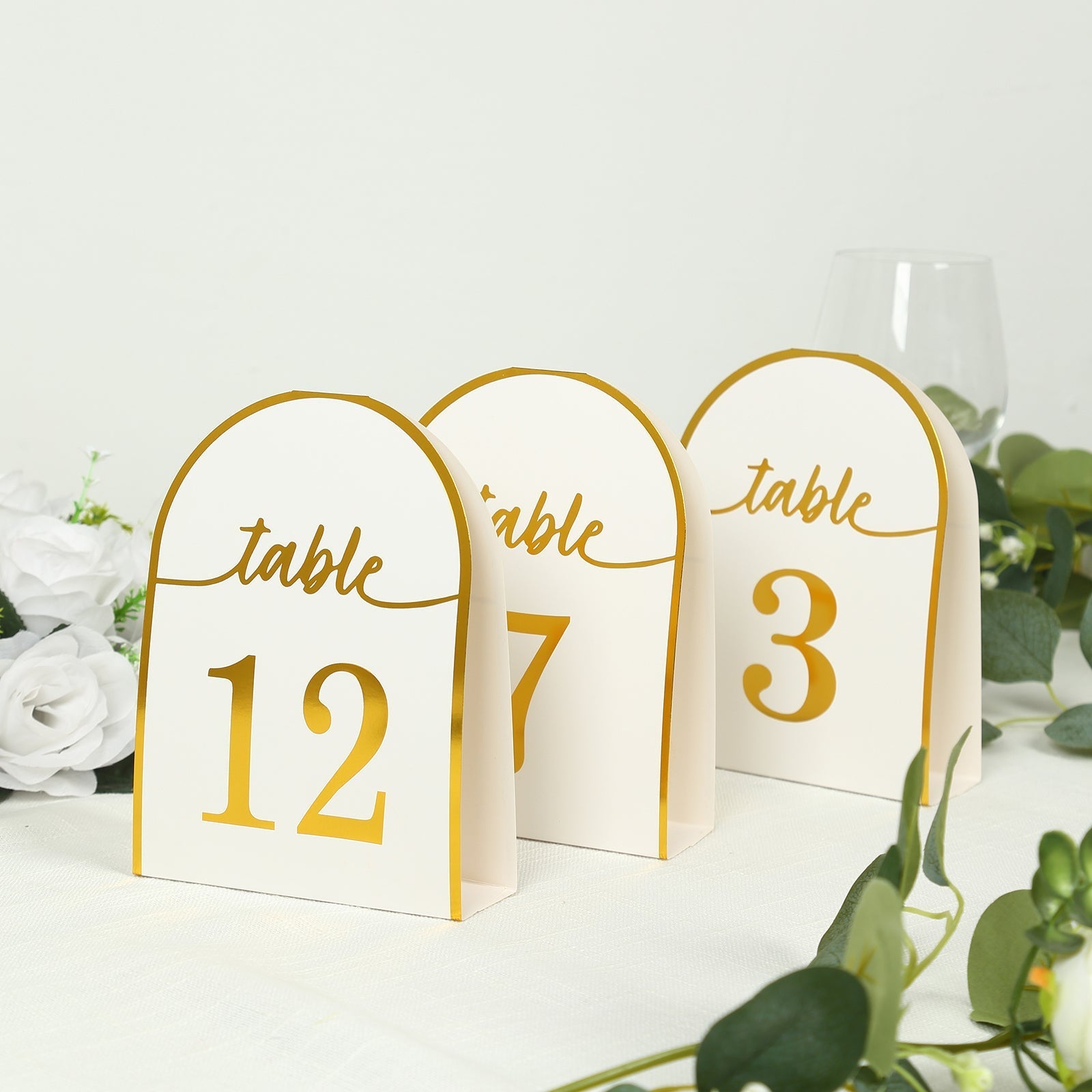 25-Pack 7" Disposable Table Numbers, White Free Standing Double Sided Table Number Place Cards with Metallic Gold Foil Numbers 1-25