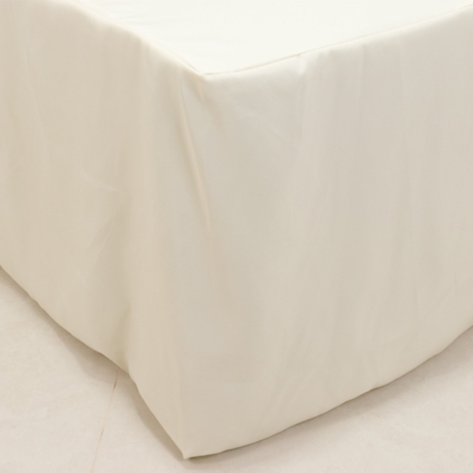 Fire Retardant Premium Polyester 6ft Rectangular Tablecloth Ivory Fitted High-Performance Table Cover