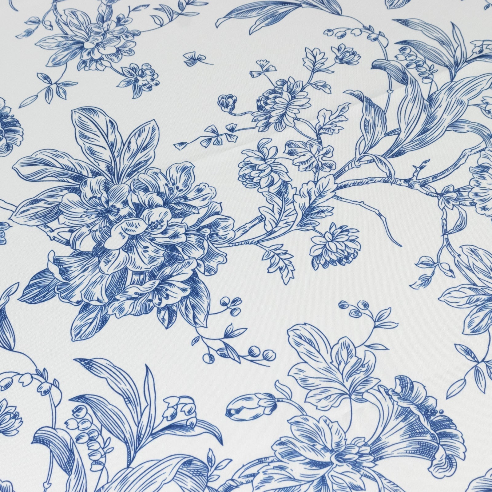 Polyester 90" Round Tablecloth White - Blue French Toile Pattern for Chic Weddings