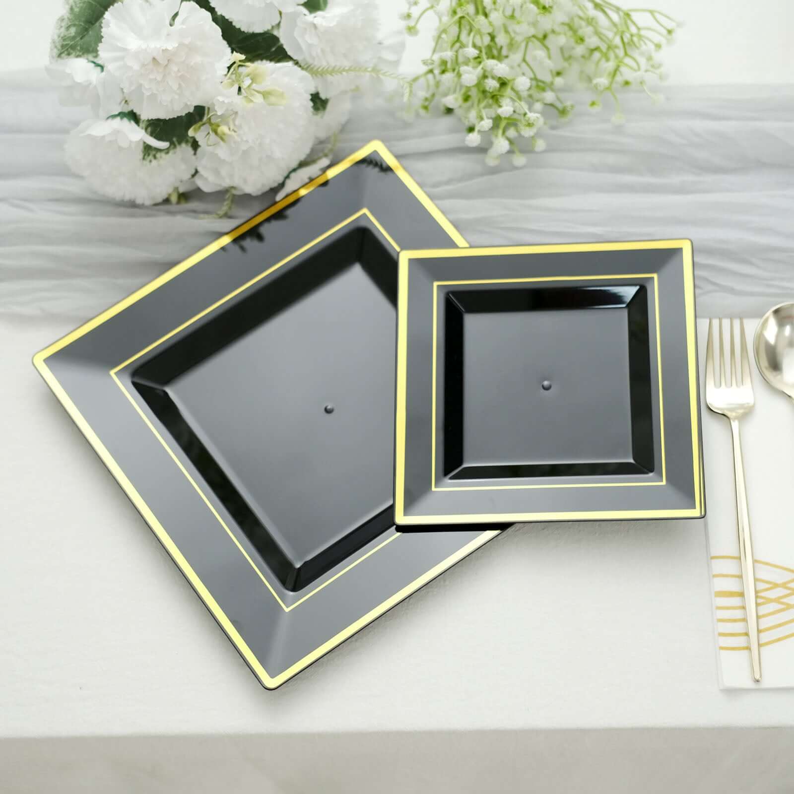 10-Pack Plastic Dinner Plates Black Square with Gold Trim - Lightweight Disposable Plates for Events 10"