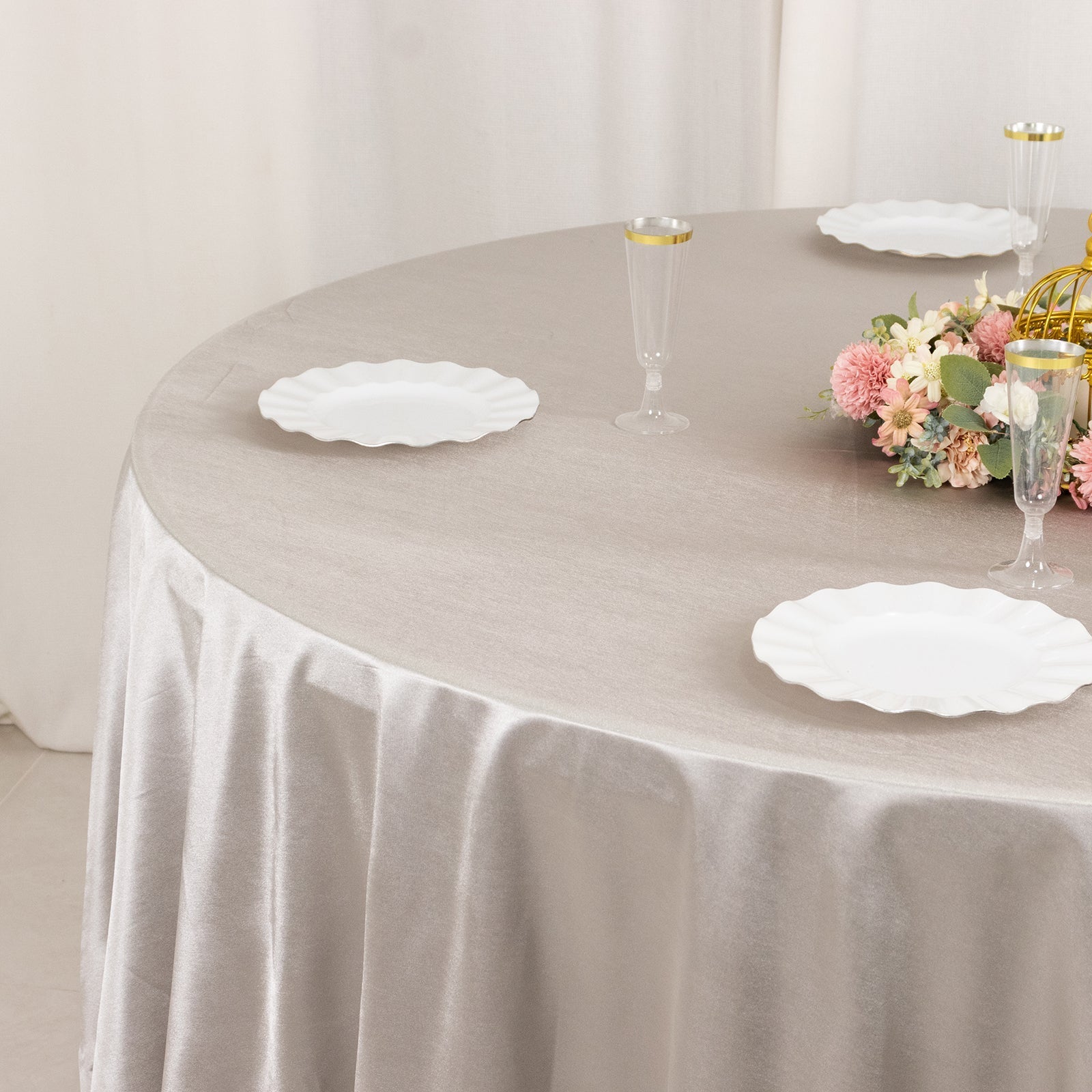 Scuba Round 108" Tablecloth Shimmering Silver - Wrinkle Free & Stain Resistant Table Cover