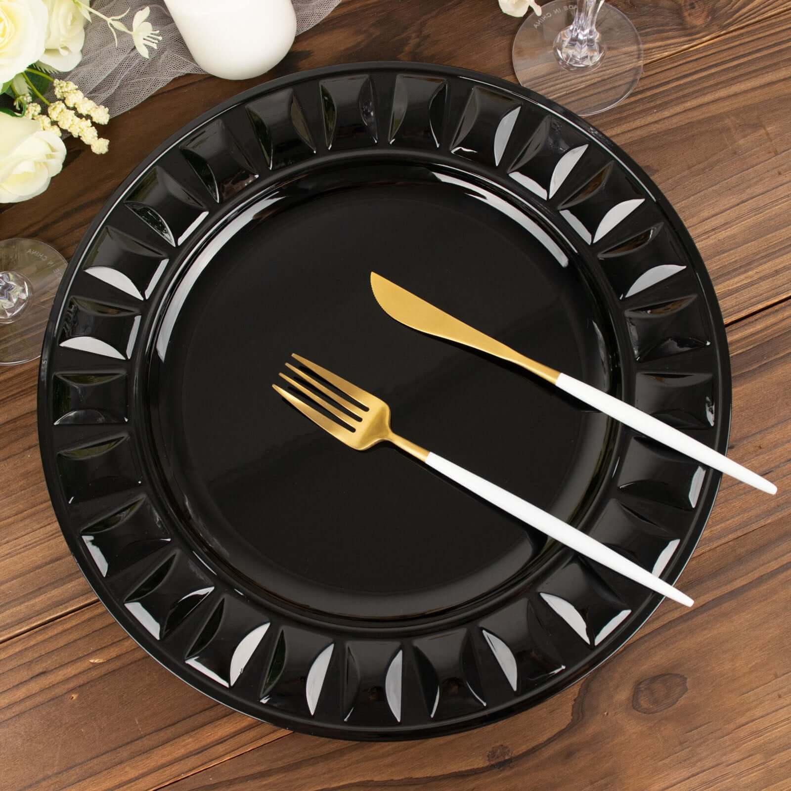 6-Pack Plastic Round Charger Plates 13" in Black with Bejeweled Rim, Luxe Decorative Dinner Party Charger Tableware
