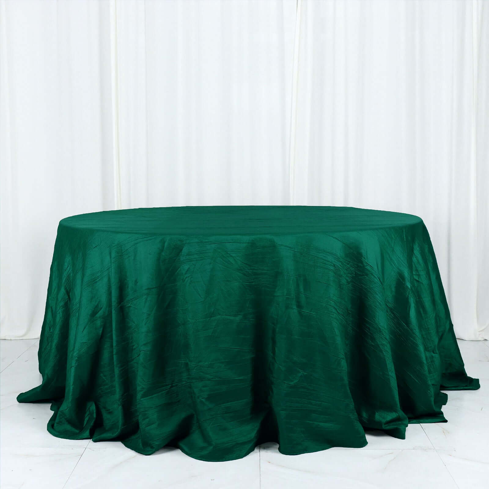 Taffeta 132" Round Tablecloth Hunter Emerald Green - Seamless Accordion Crinkle Table Cover