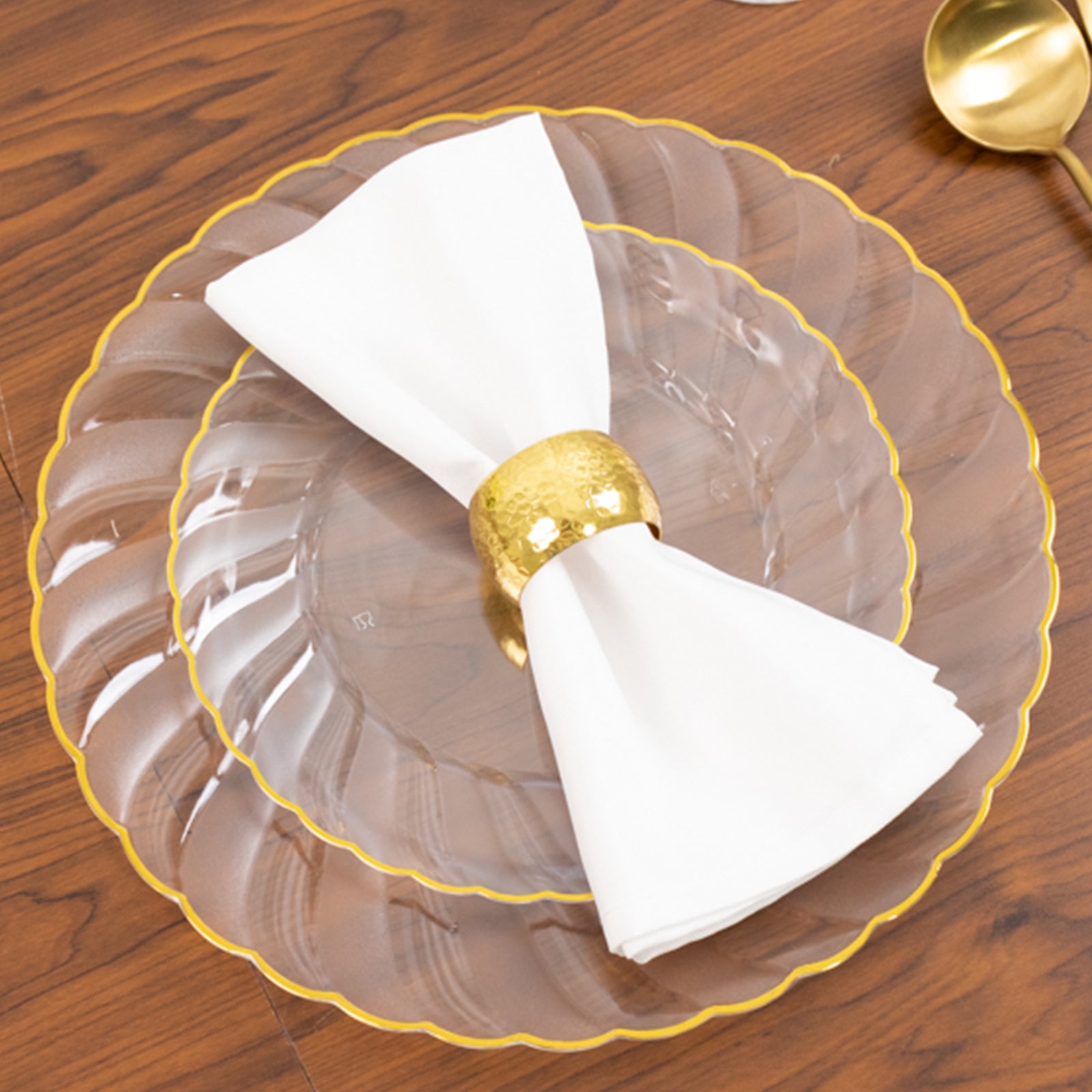 10-Pack Plastic 10" Round Dinner Plates in Clear with Gold Flair Rim - Disposable Party Plates for Upscale Banquets & Special Occasions