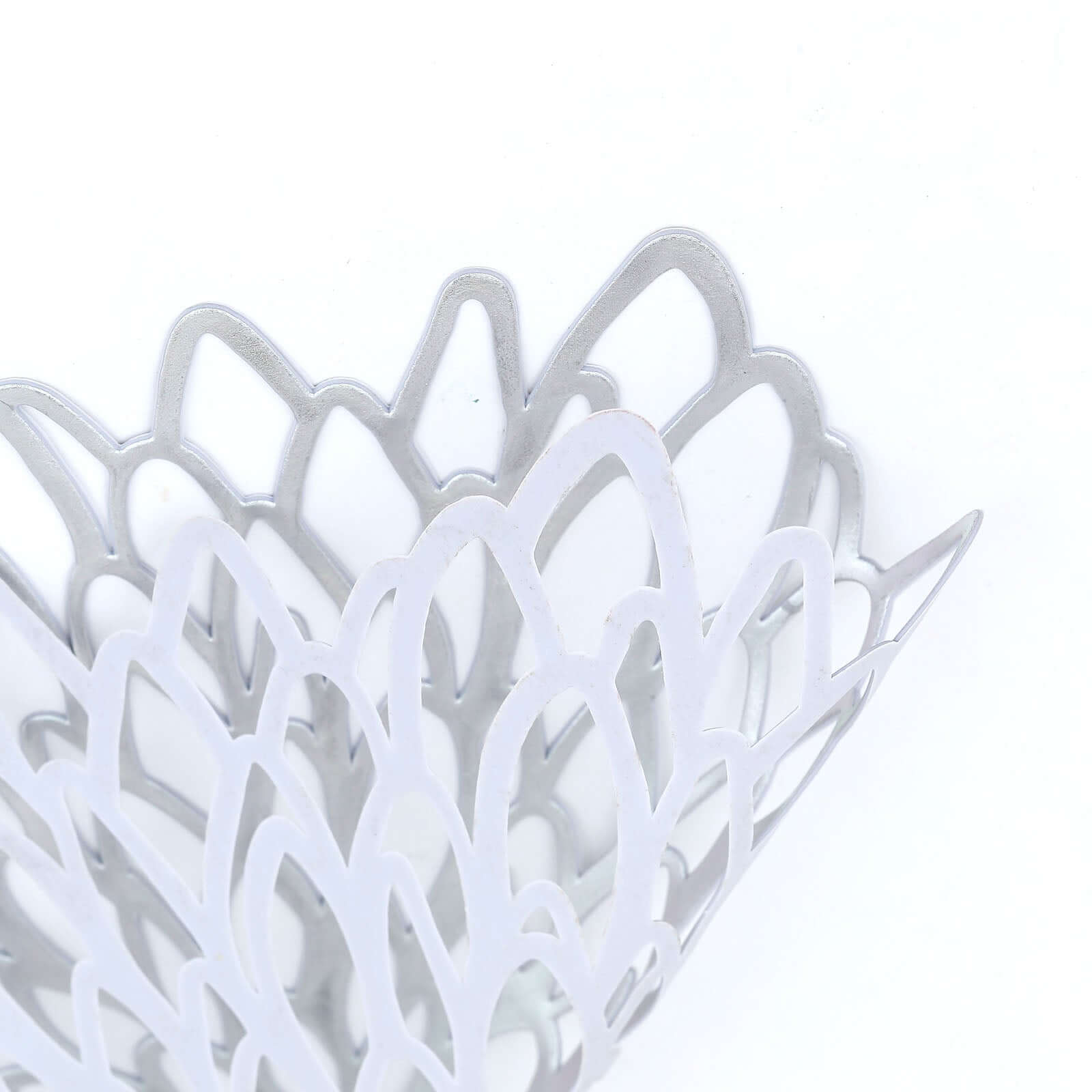 6-Pack Dining Table Mats Floral Design Silver - Metallic Vinyl Round Non-Slip Mats for Tables 15"