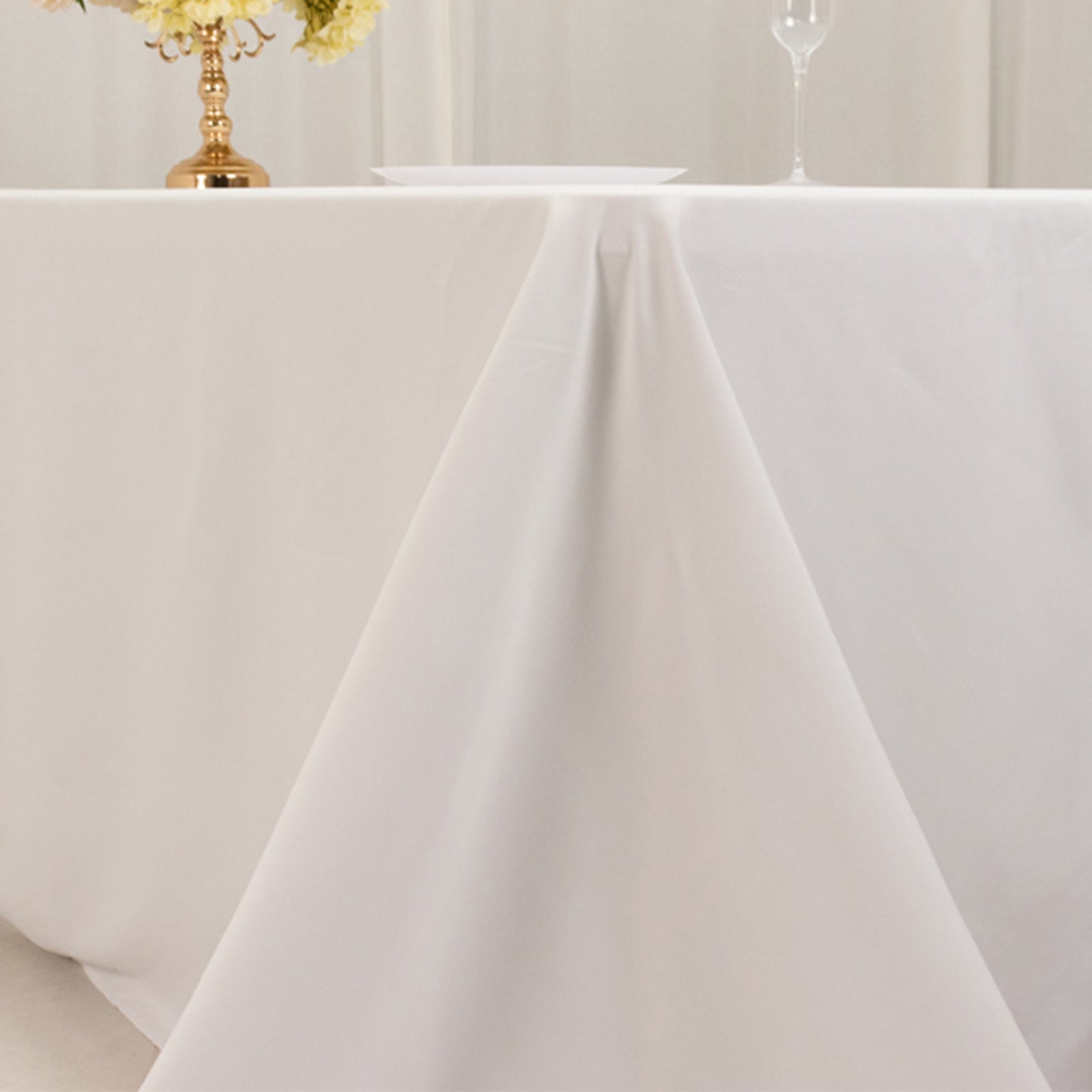 Cotton Blend 90"x156" Rectangle Tablecloth White - Seamless Wrinkle-Resistant Design for Grand Gatherings