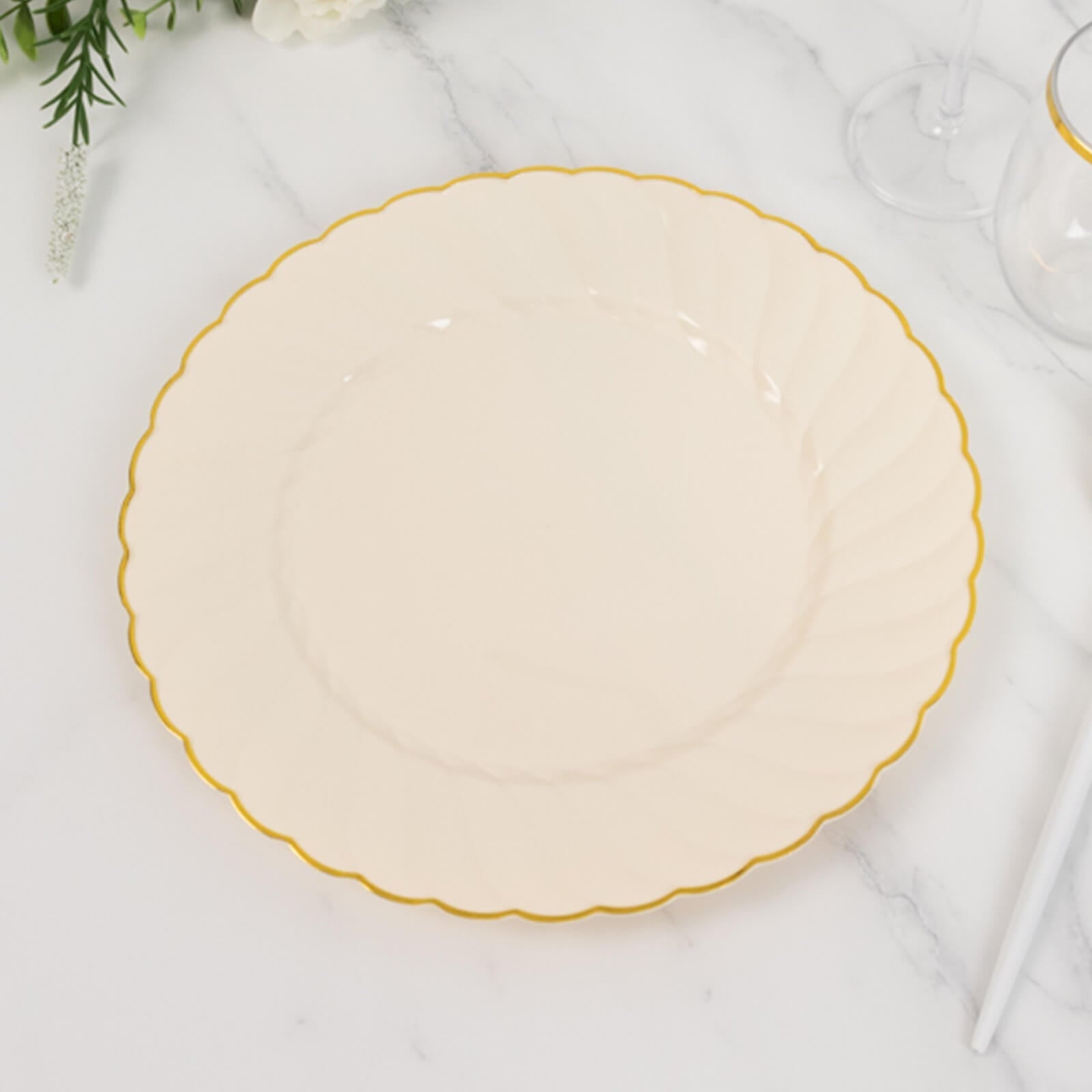 10-Pack Plastic 10" Round Dinner Plates in Ivory with Gold Flair Rim - Disposable Party Plates