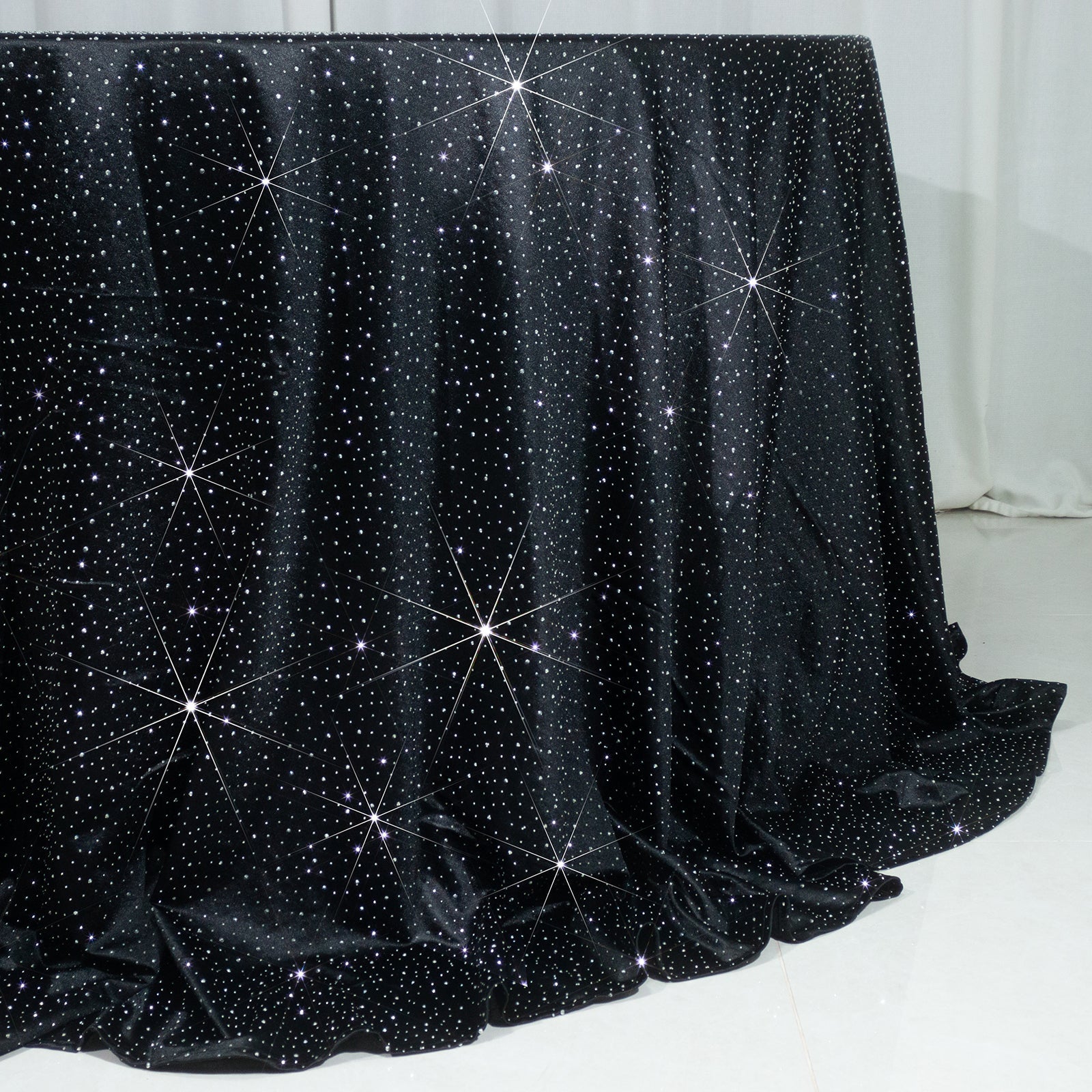 Scuba Round Tablecloth 132″ Black with Rhinestone Accents – Seamless, Wrinkle-Free, Stain-Resistant Event Linen