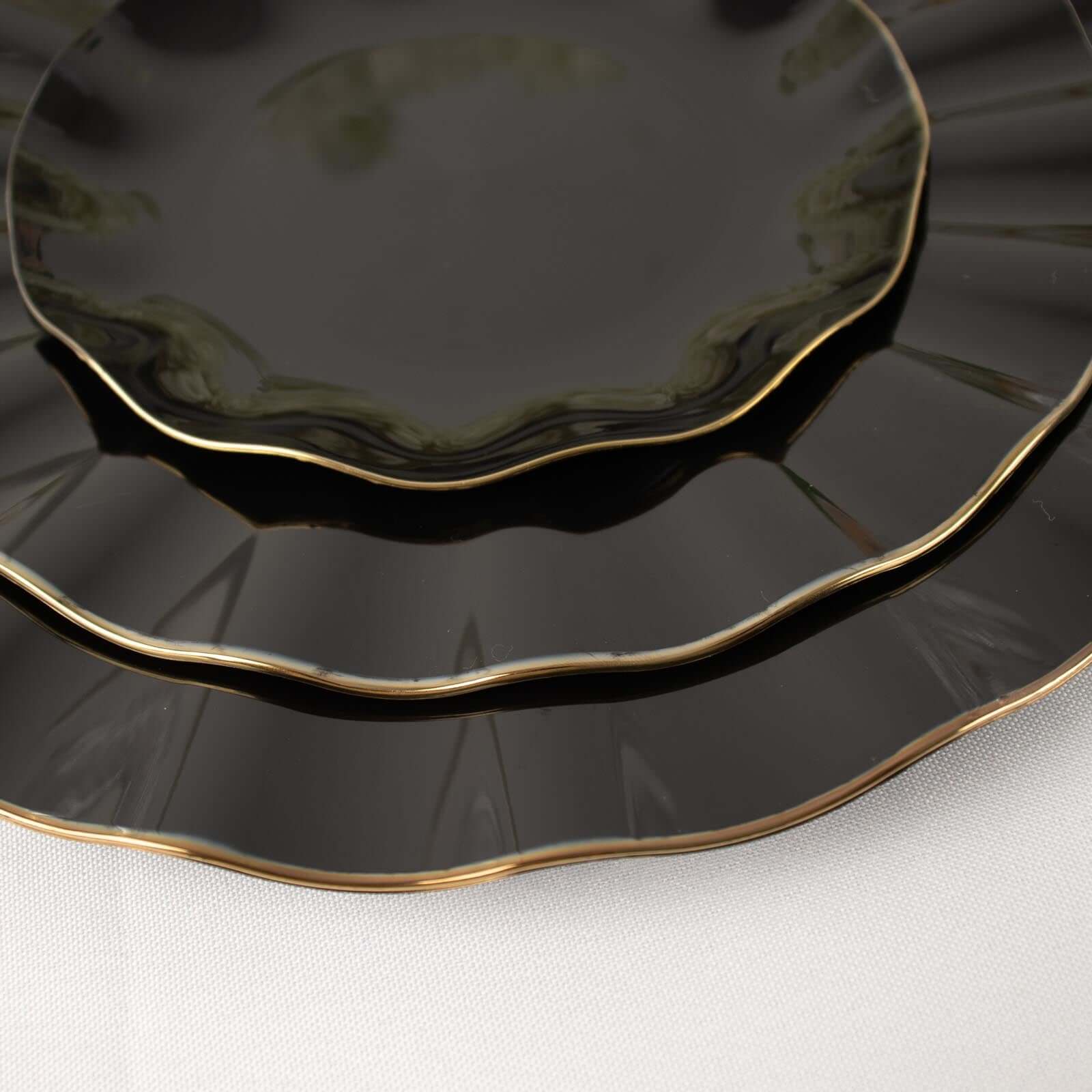 10-Pack Plastic 11" Round Dinner Plates in Black Ruffled Rim with Gold Edging - Sturdy Disposable Dinnerware