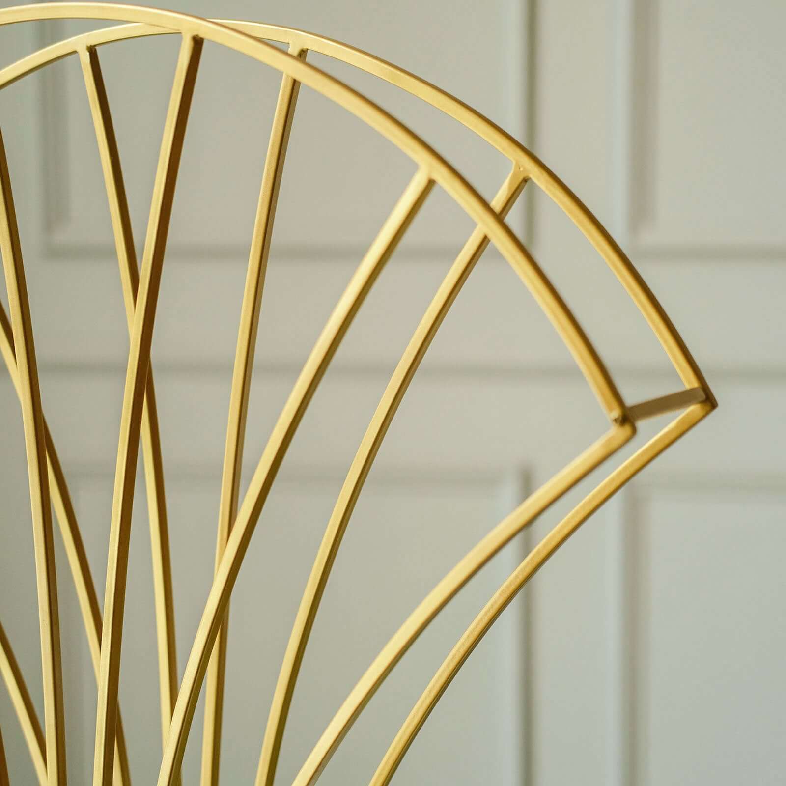 Metal Table Centerpiece Gold Scalloped Fan Shape Design - Wedding Floral Display Flower Frame Stand 32"