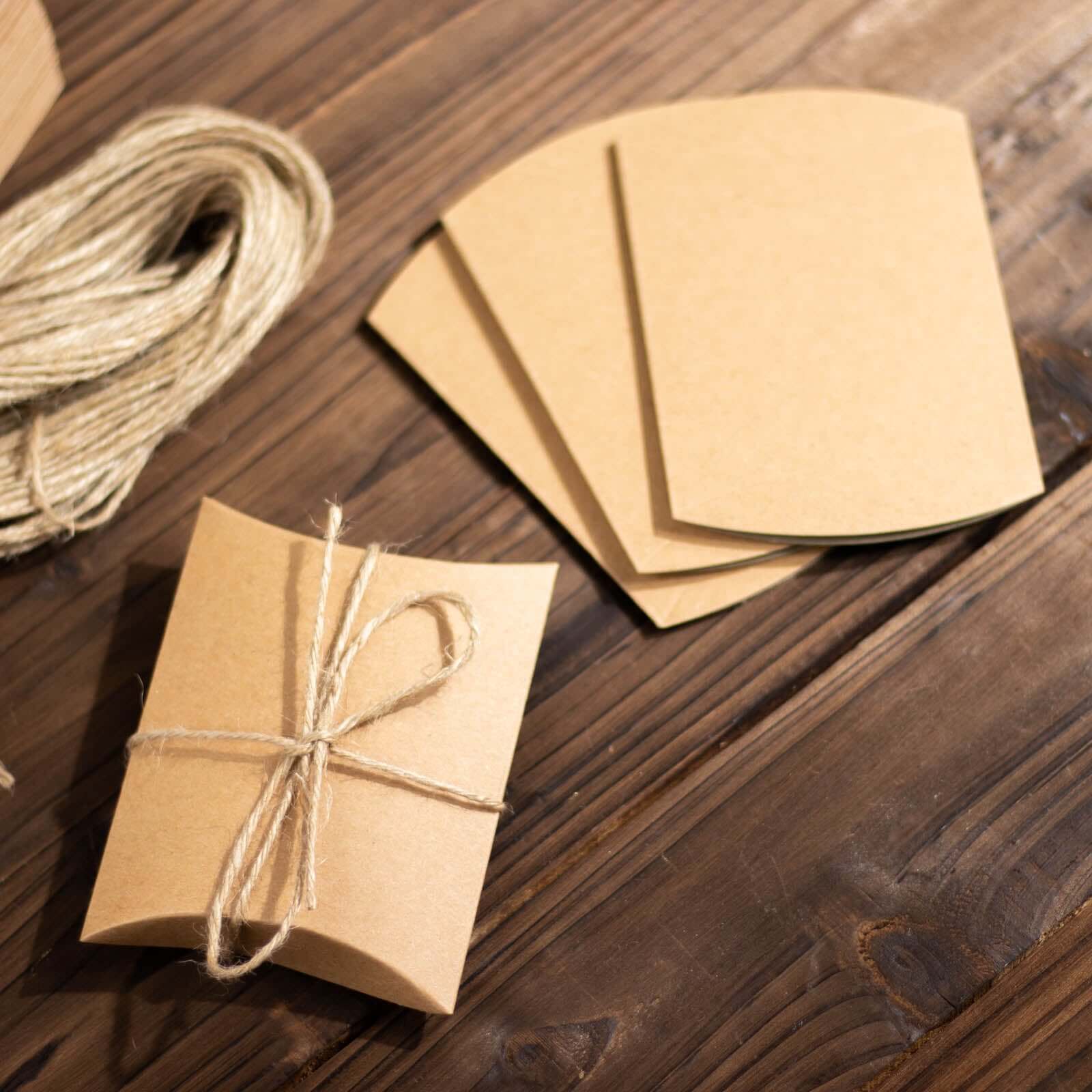 50 Pack 4.5"x3.5" Natural Brown Paper Wedding Favor Pillow Boxes with Burlap Twine, Party Gift Boxes