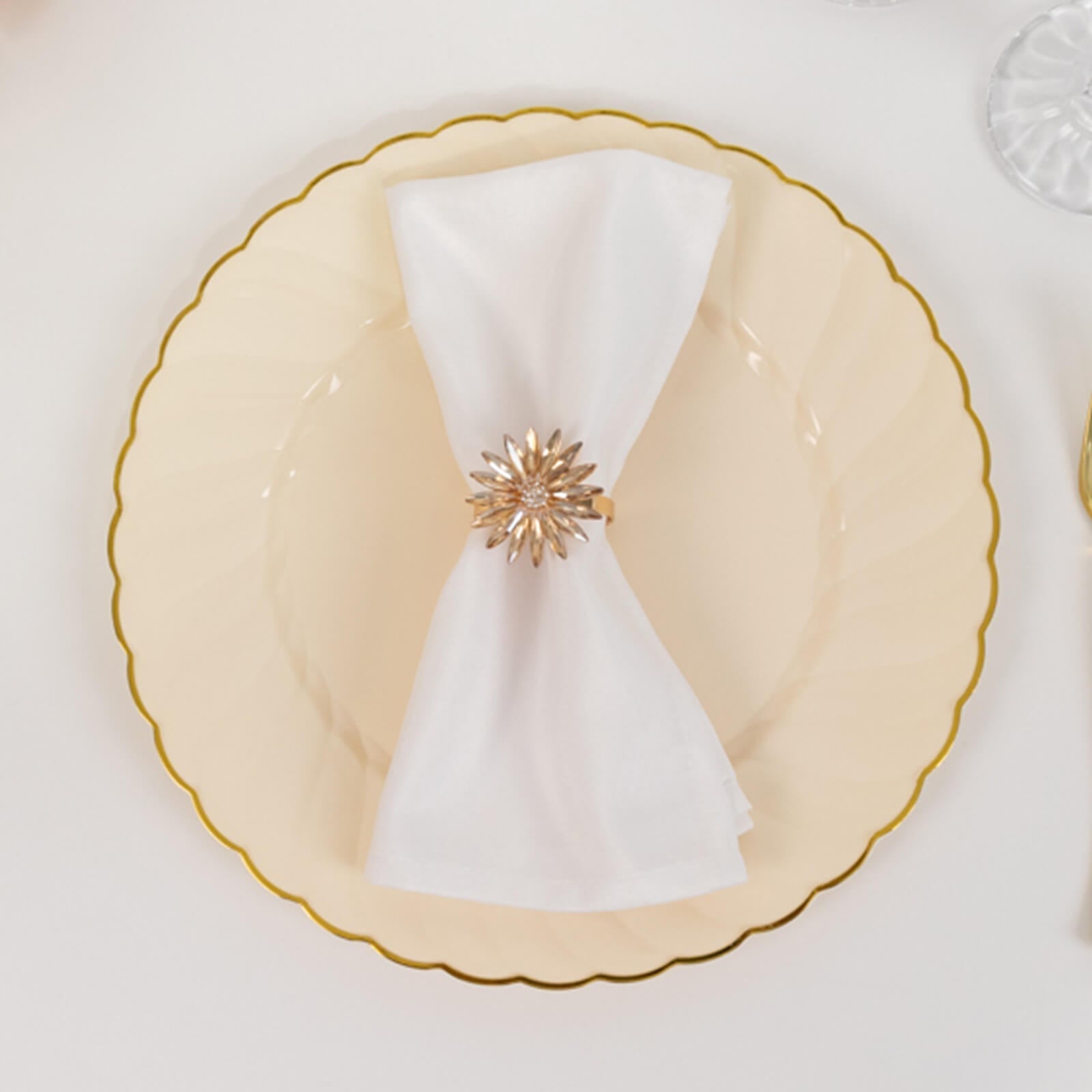10-Pack Plastic 10" Round Dinner Plates in Ivory with Gold Flair Rim - Disposable Party Plates