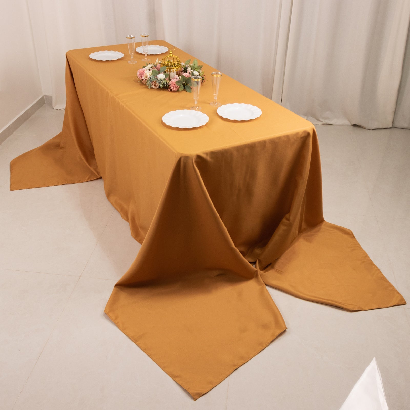 Premium Polyester 90"x156" Rectangle Tablecloth Gold - Seamless 220GSM Stain-Resistant Design for Classy Events