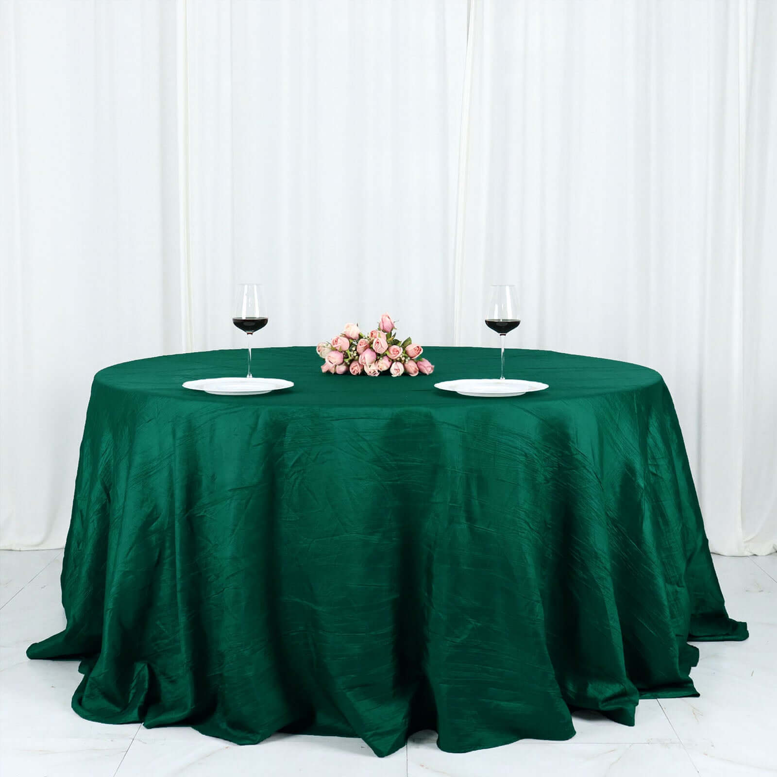 Taffeta 132" Round Tablecloth Hunter Emerald Green - Seamless Accordion Crinkle Table Cover
