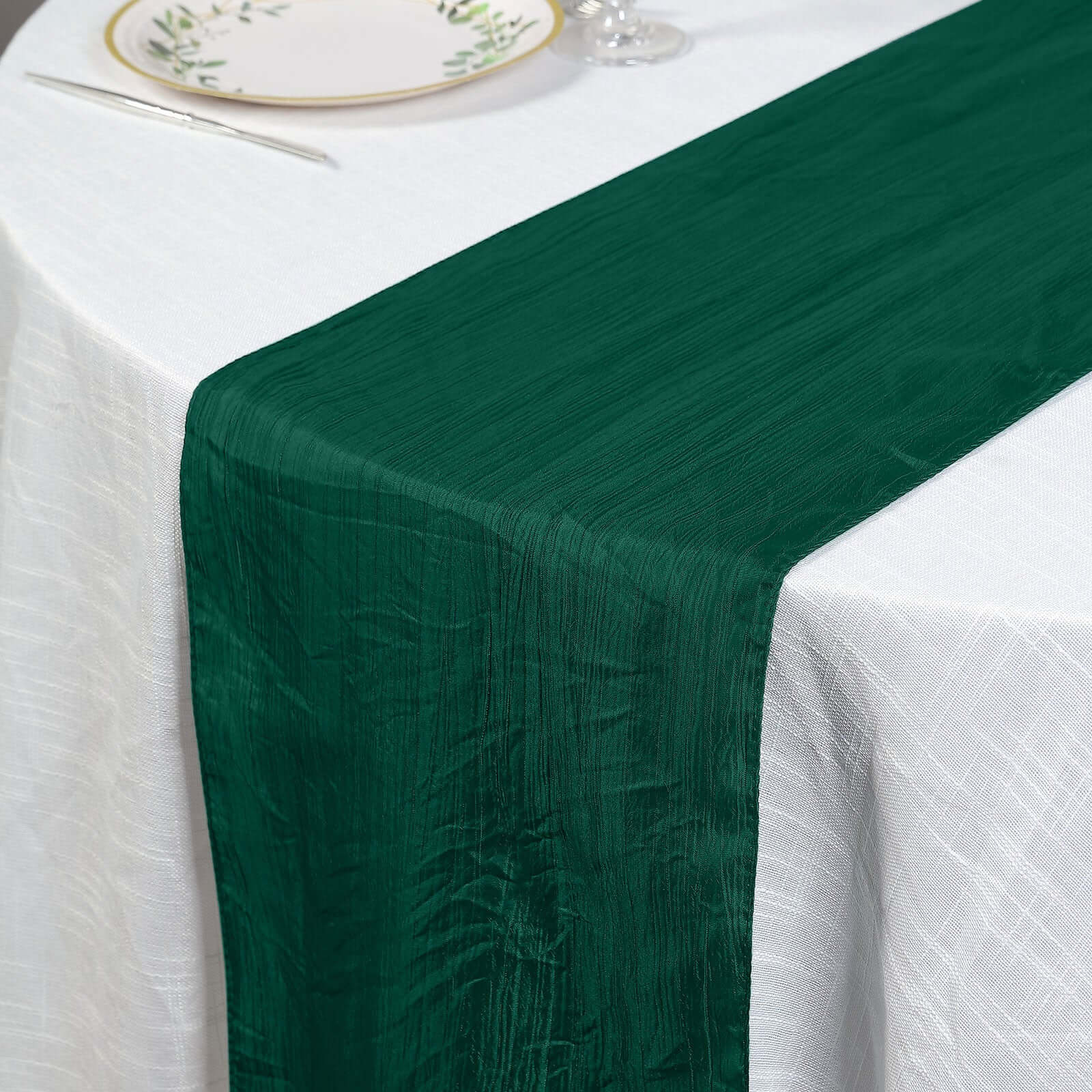 Taffeta 12"x108" Table Runner Hunter Emerald Green - Accordion Crinkle Design
