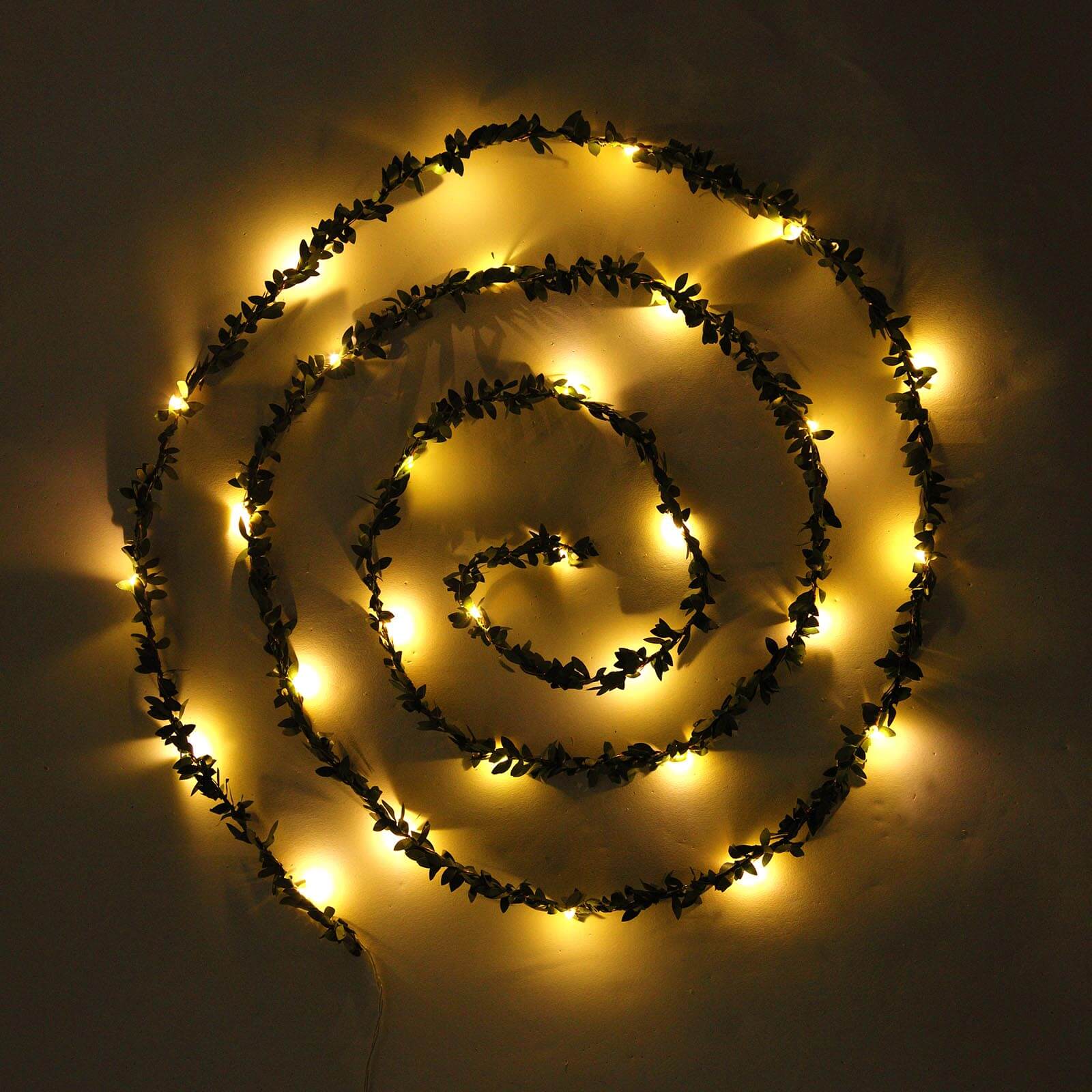 30 LED String Light Garland Green Leaf Design White Light - Battery Operated Décor Accent 10ft