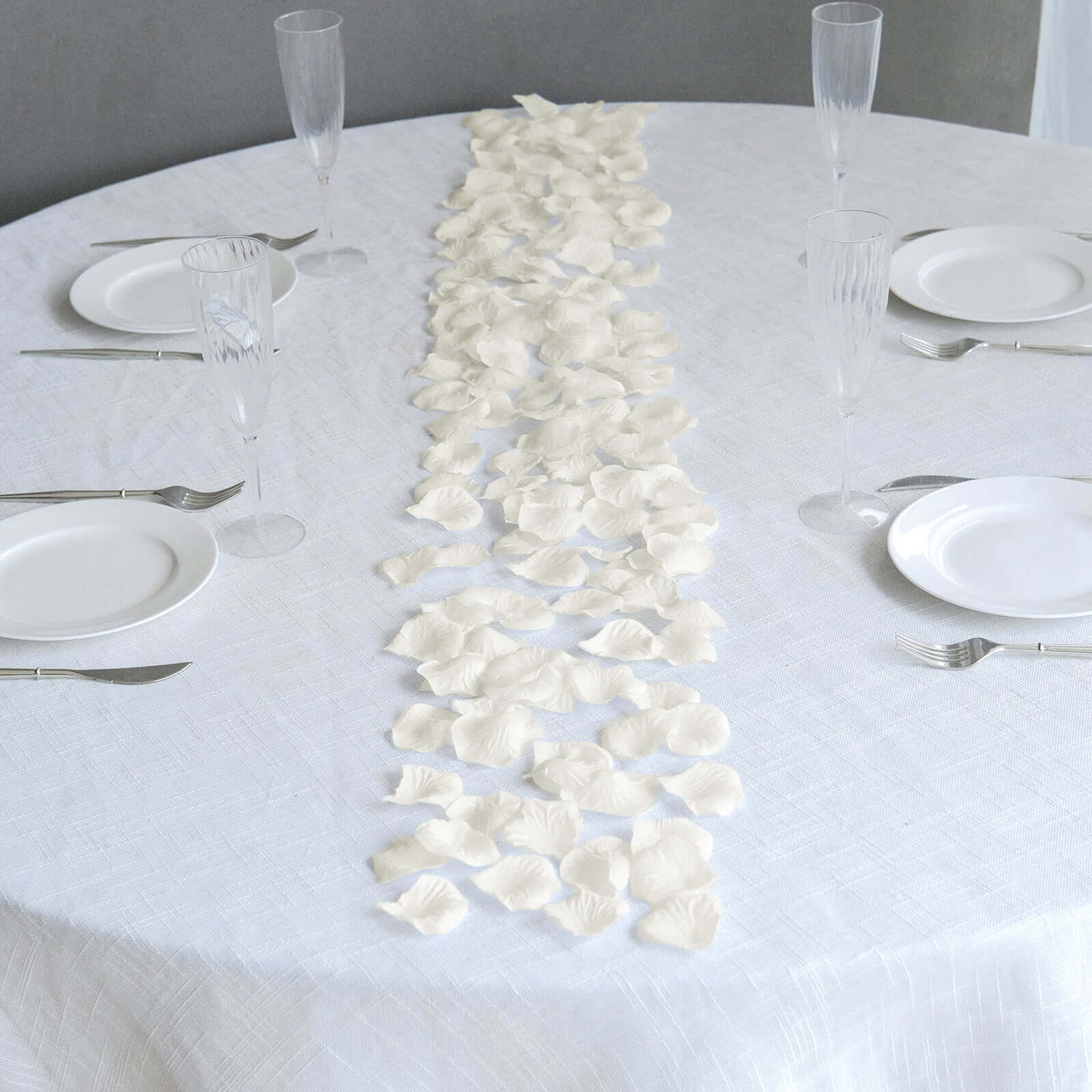 500-Pack Rose Petals Round Design Ivory Silk Confetti - Decorative Scatters for Tables and Floors