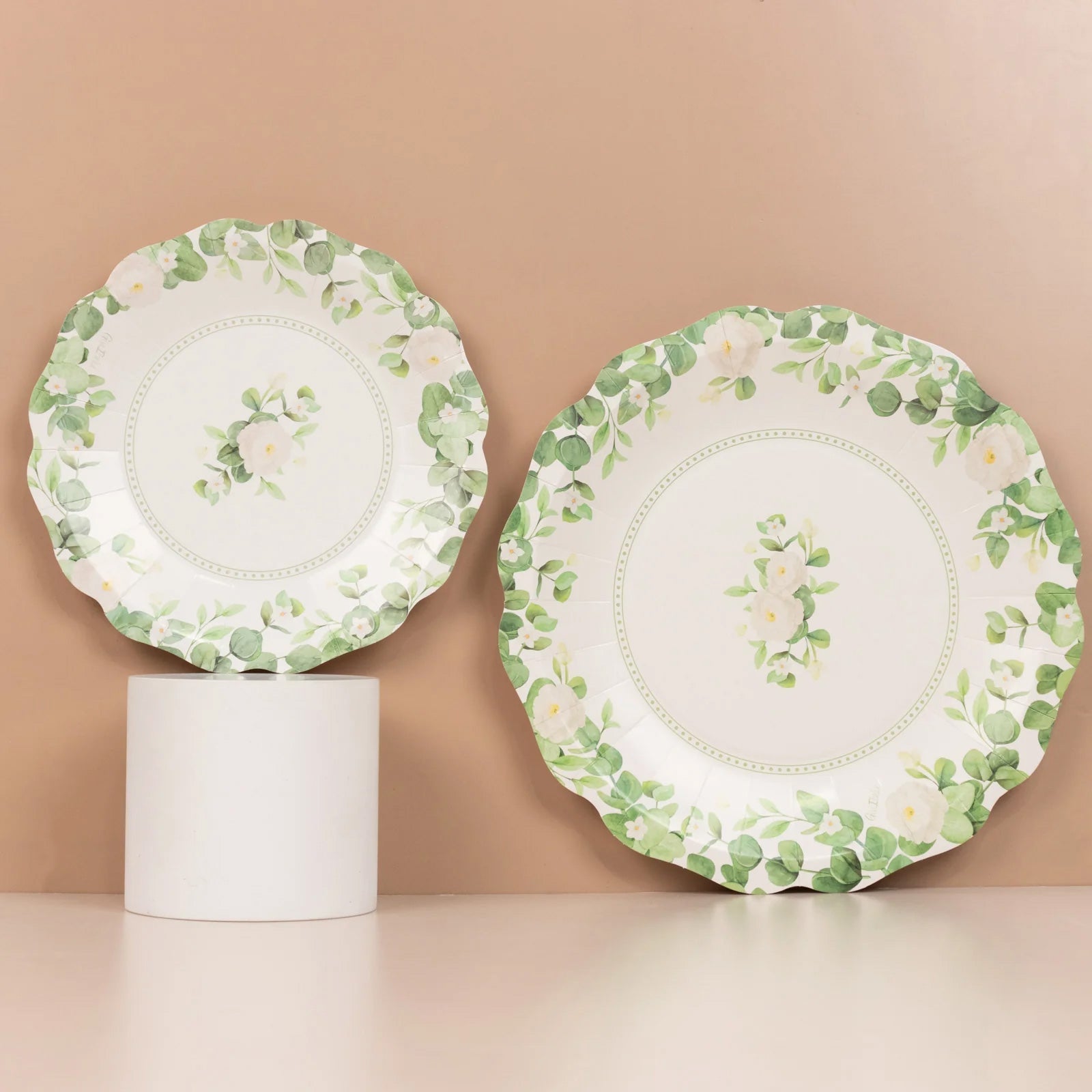 25-Pack Paper 11" Round Dinner Plates in White with Floral Greenery & Scalloped Edges - Disposable Party Plates for Nature-Inspired Events & Chic Celebrations