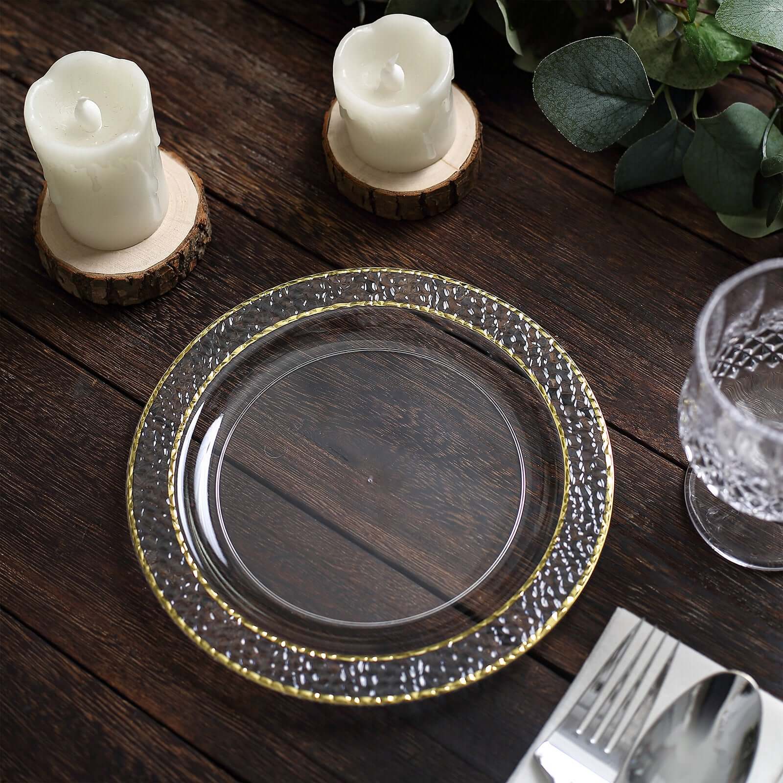 10-Pack Plastic 7.5" Round Appetizer Plates in Clear Hammered Design with Gold Rim - Disposable Salad Plates for Chic Banquets & Special Occasions