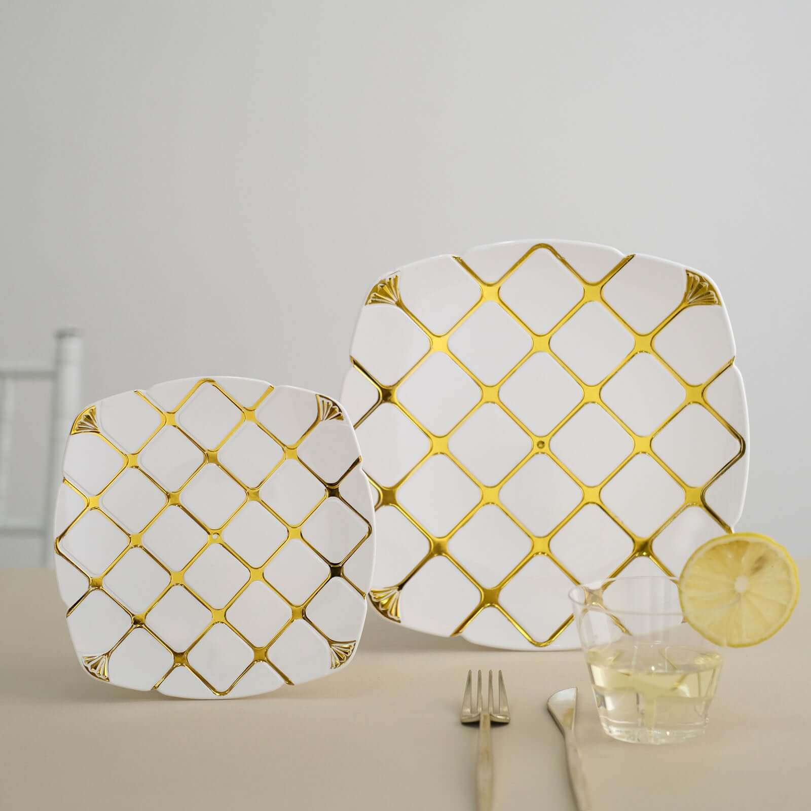 10-Pack Plastic 10" Square Dinner Plates in White with Gold Diamond Lattice Pattern - Disposable Party Plates for Weddings, Banquets & Special Events