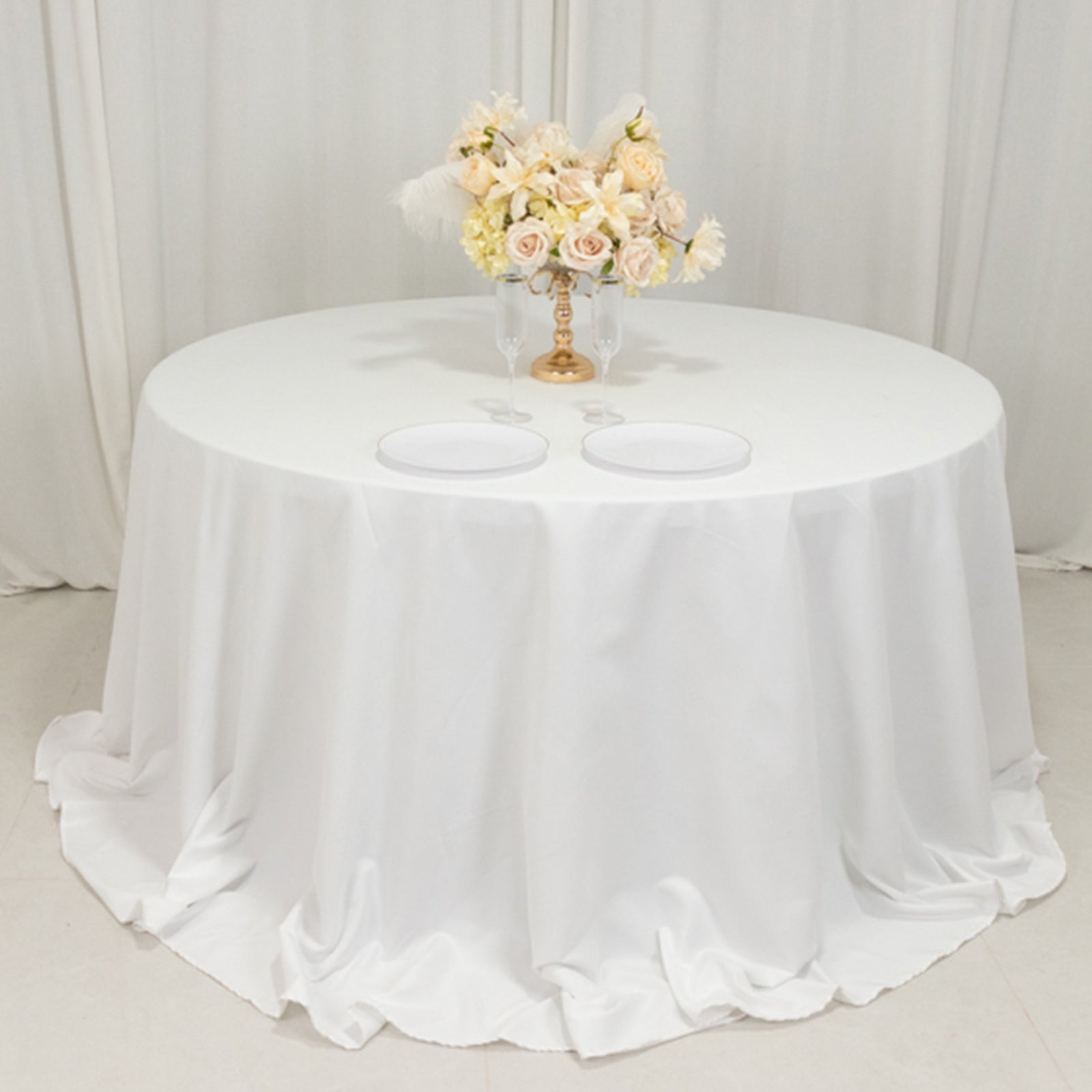 Cotton Blend 132" Round Tablecloth White - Seamless Wrinkle-Resistant Design for Formal Events