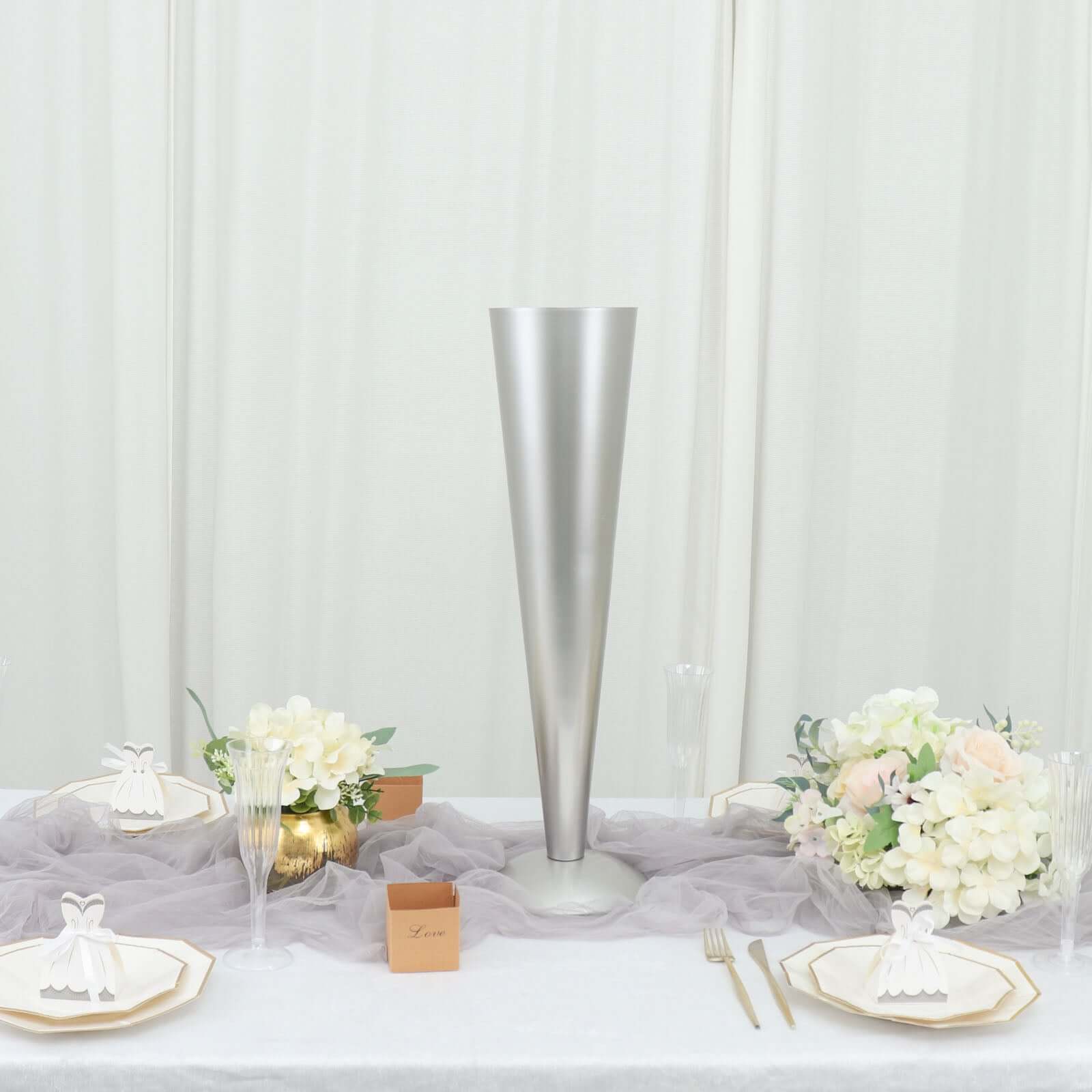 Metal Trumpet Vase Brushed Silver - Durable Design for Stylish Wedding Decor 28"