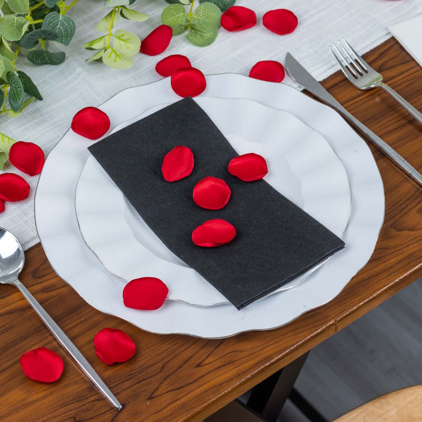 400-Pack Rose Petals Life-Like Flower Confetti Red Matte Silk Round - Perfect for Event Tables 2"